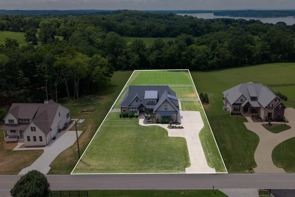 3255 Saundersville Ferry Road Mount Juliet TN 37122