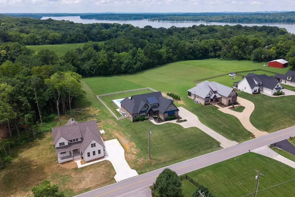 3255 Saundersville Ferry Road Mount Juliet TN 37122