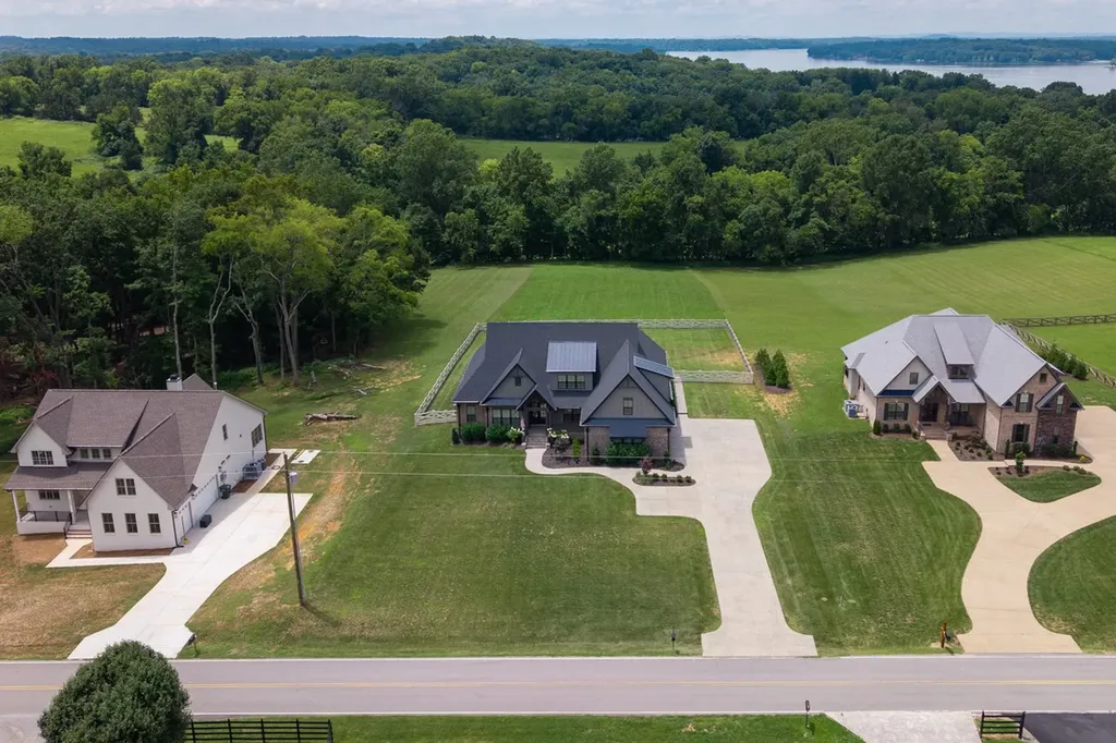 3255 Saundersville Ferry Road Mount Juliet TN 37122