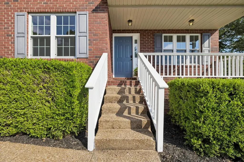 162 Overlook Court Kingston Springs TN 37082