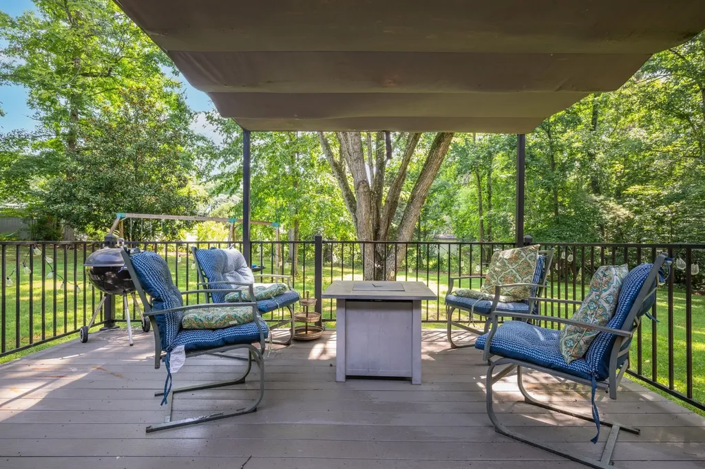 1033 Johnston Drive White Bluff TN 37187