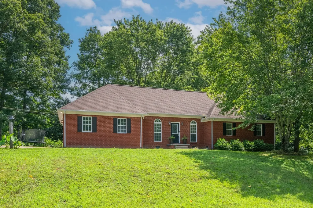 1033 Johnston Drive White Bluff TN 37187
