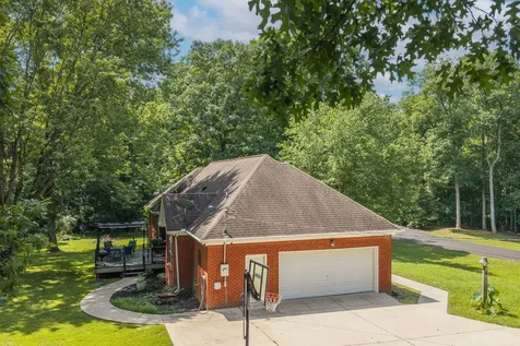 1033 Johnston Drive White Bluff TN 37187