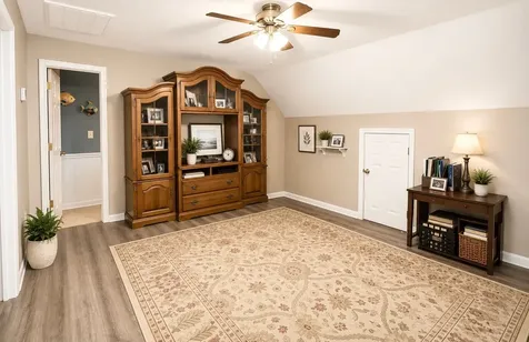 285 Meadowbrook Circle Lexington TN 38351