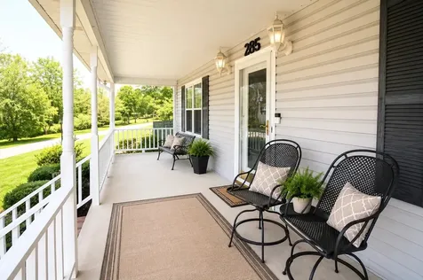 285 Meadowbrook Circle Lexington TN 38351