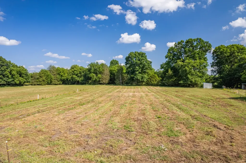 2141 Carpenter Bridge Road Columbia TN 38401