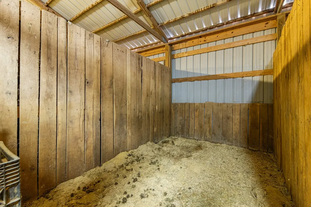 2141 Carpenter Bridge Road Columbia TN 38401