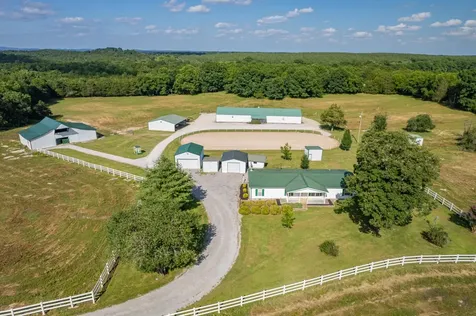 2141 Carpenter Bridge Road Columbia TN 38401