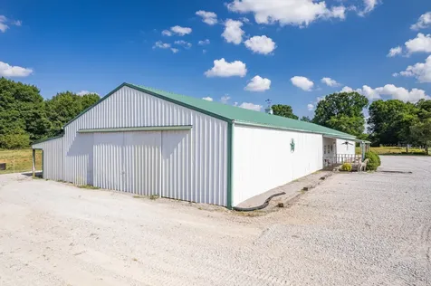 2141 Carpenter Bridge Road Columbia TN 38401