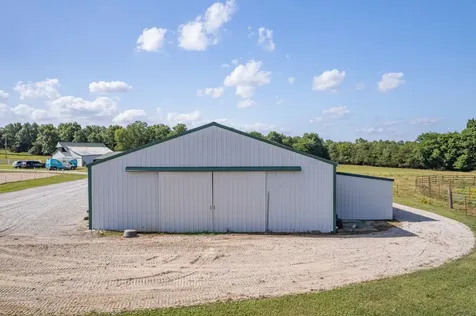 2141 Carpenter Bridge Road Columbia TN 38401