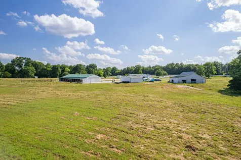 2141 Carpenter Bridge Road Columbia TN 38401