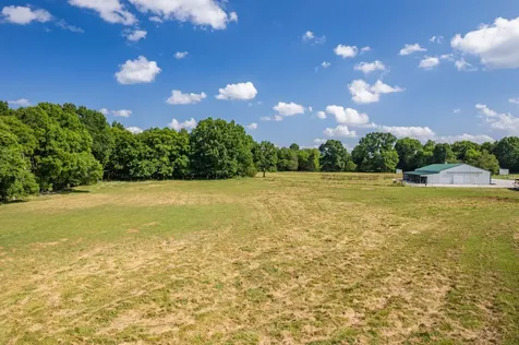 2141 Carpenter Bridge Road Columbia TN 38401
