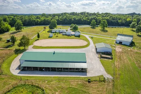 2141 Carpenter Bridge Road Columbia TN 38401
