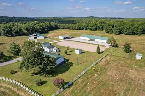 2141 Carpenter Bridge Road Columbia TN 38401