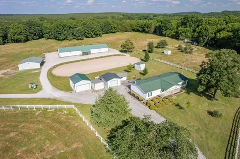 2141 Carpenter Bridge Road Columbia TN 38401