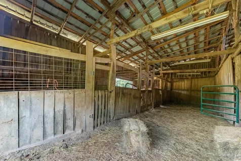2141 Carpenter Bridge Road Columbia TN 38401