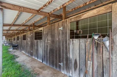 2141 Carpenter Bridge Road Columbia TN 38401
