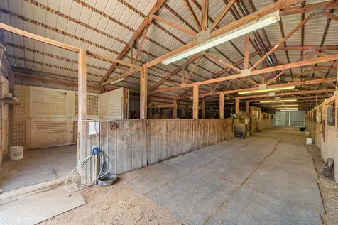 2141 Carpenter Bridge Road Columbia TN 38401