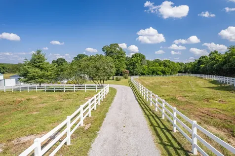 2141 Carpenter Bridge Road Columbia TN 38401