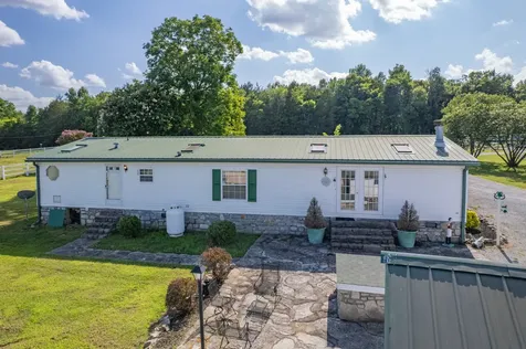 2141 Carpenter Bridge Road Columbia TN 38401