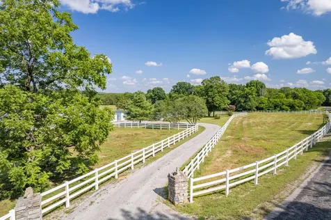 2141 Carpenter Bridge Road Columbia TN 38401