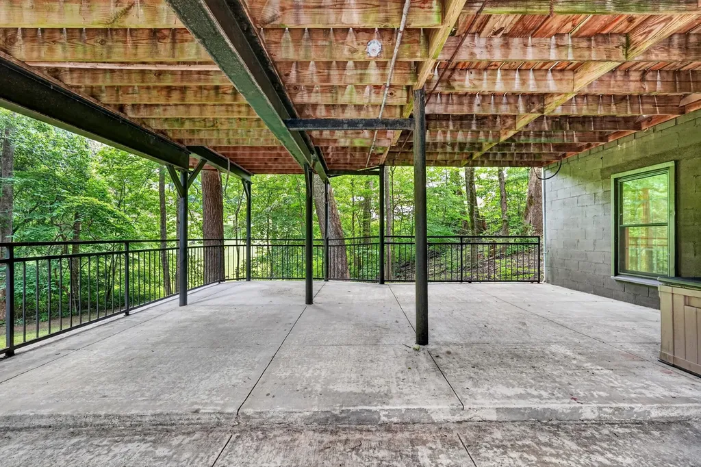 1545 Little John Lane Cookeville TN 38501