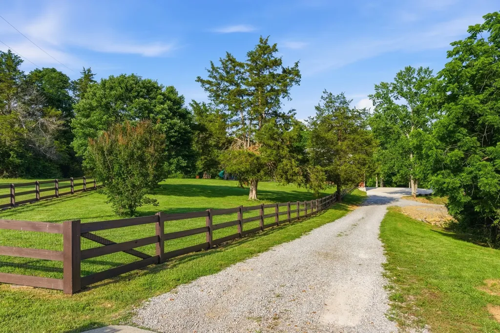 1194 Marvel Road Ashland City TN 37015