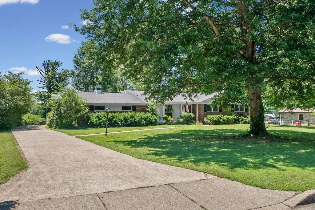 1306 Southern Parkway Clarksville TN 37040