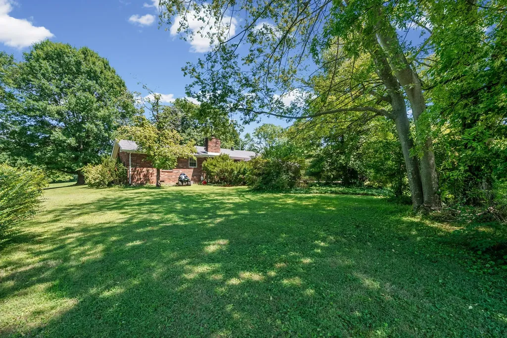 1306 Southern Parkway Clarksville TN 37040