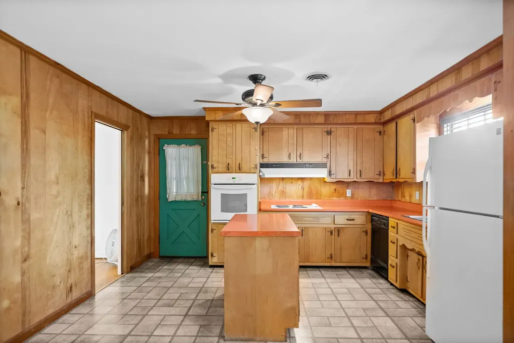 1306 Southern Parkway Clarksville TN 37040