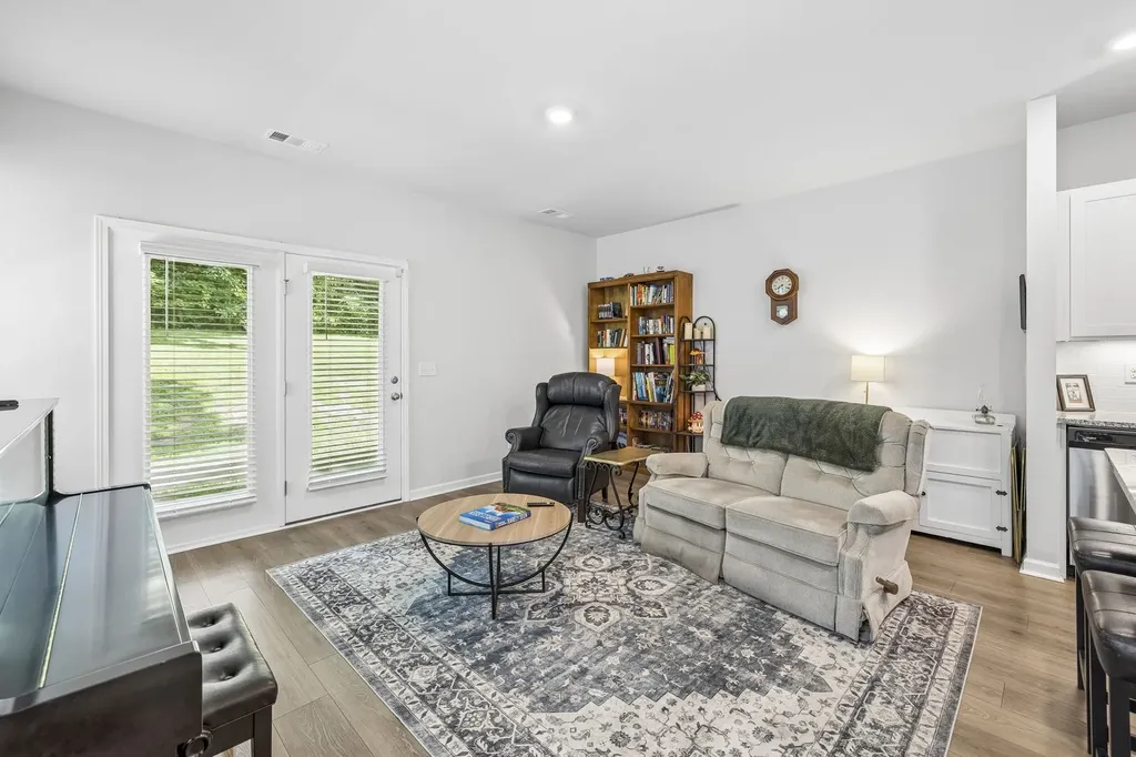1244 Mason Dale Columbia TN 38401