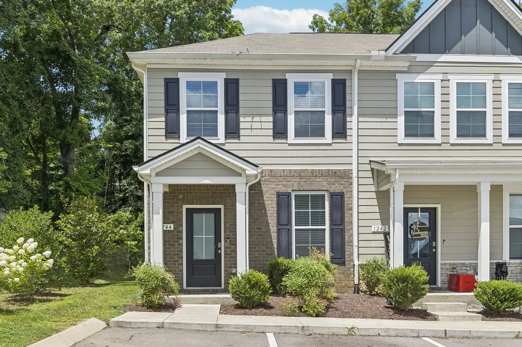 1244 Mason Dale Columbia TN 38401