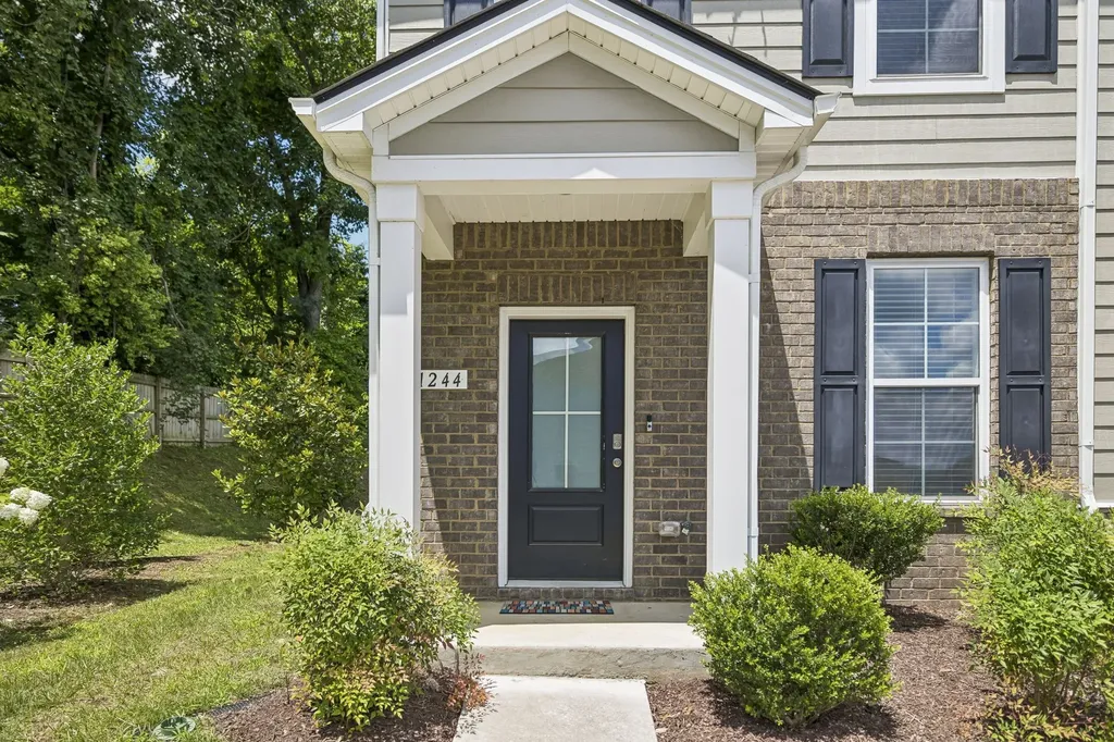 1244 Mason Dale Columbia TN 38401