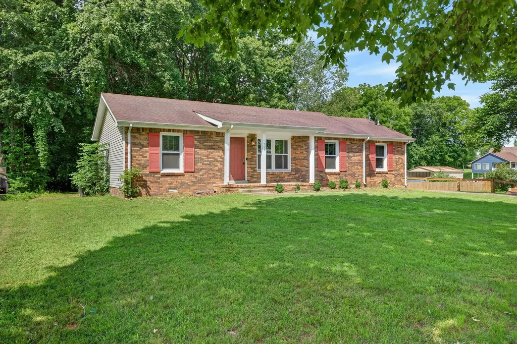 1785 Broadripple Drive Clarksville TN 37042