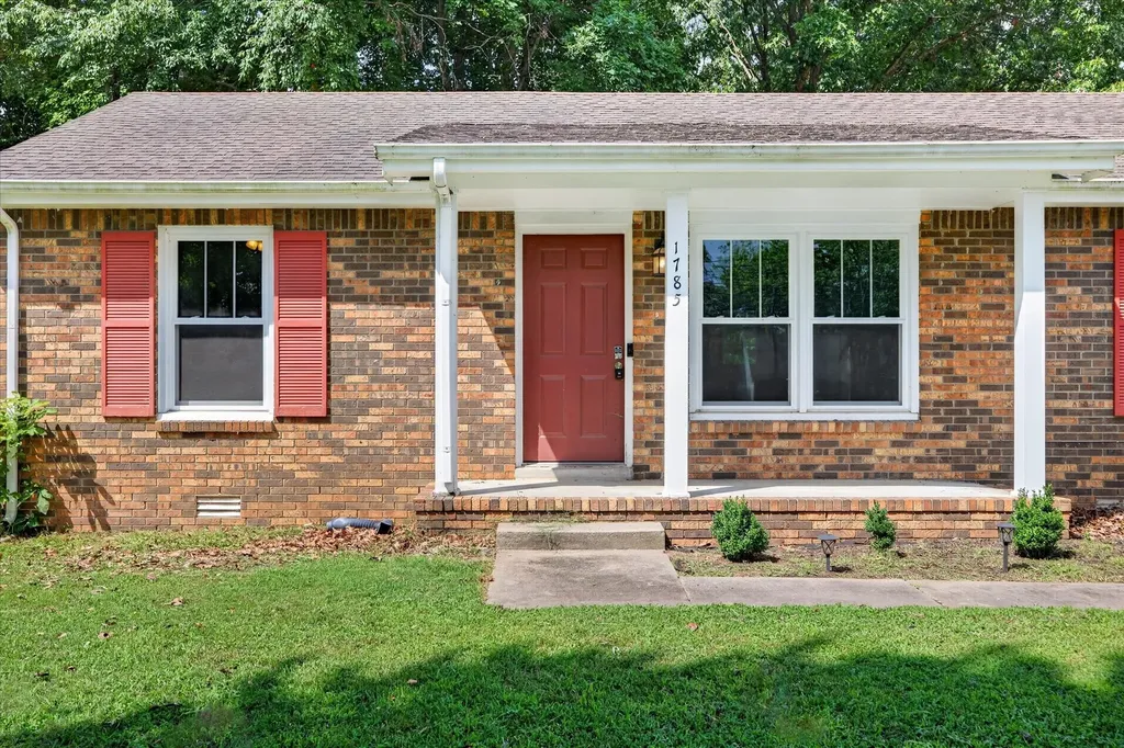 1785 Broadripple Drive Clarksville TN 37042