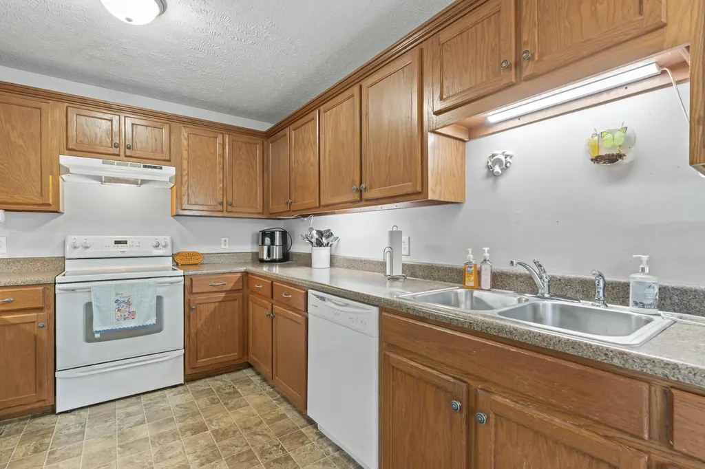 105 Bonnie Oak Drive Lebanon TN 37087