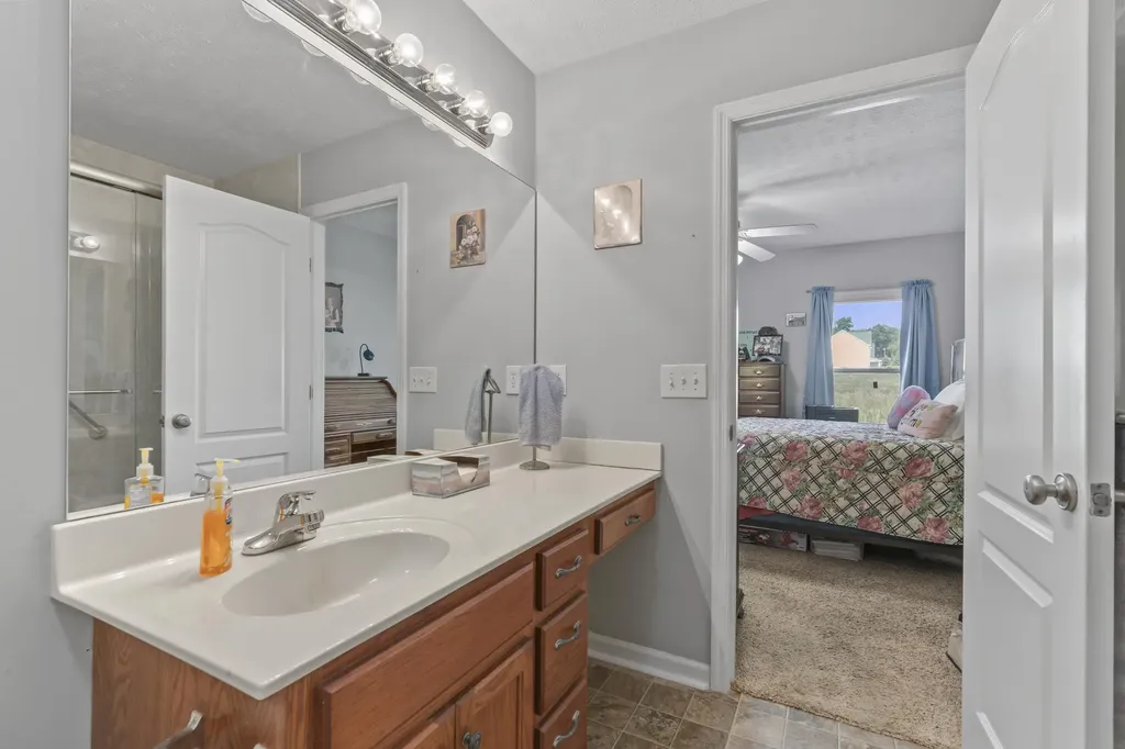105 Bonnie Oak Drive Lebanon TN 37087