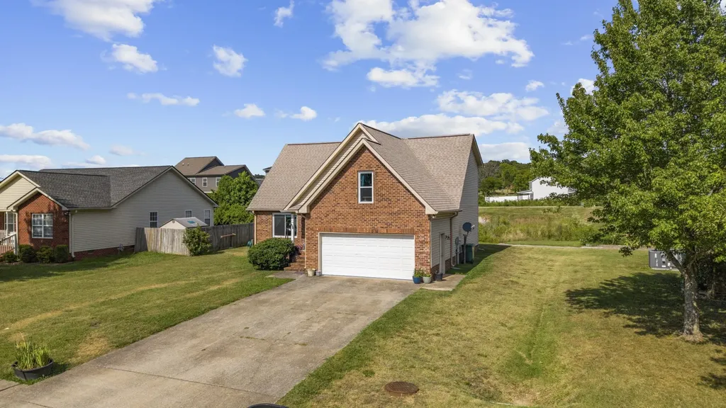 105 Bonnie Oak Drive Lebanon TN 37087