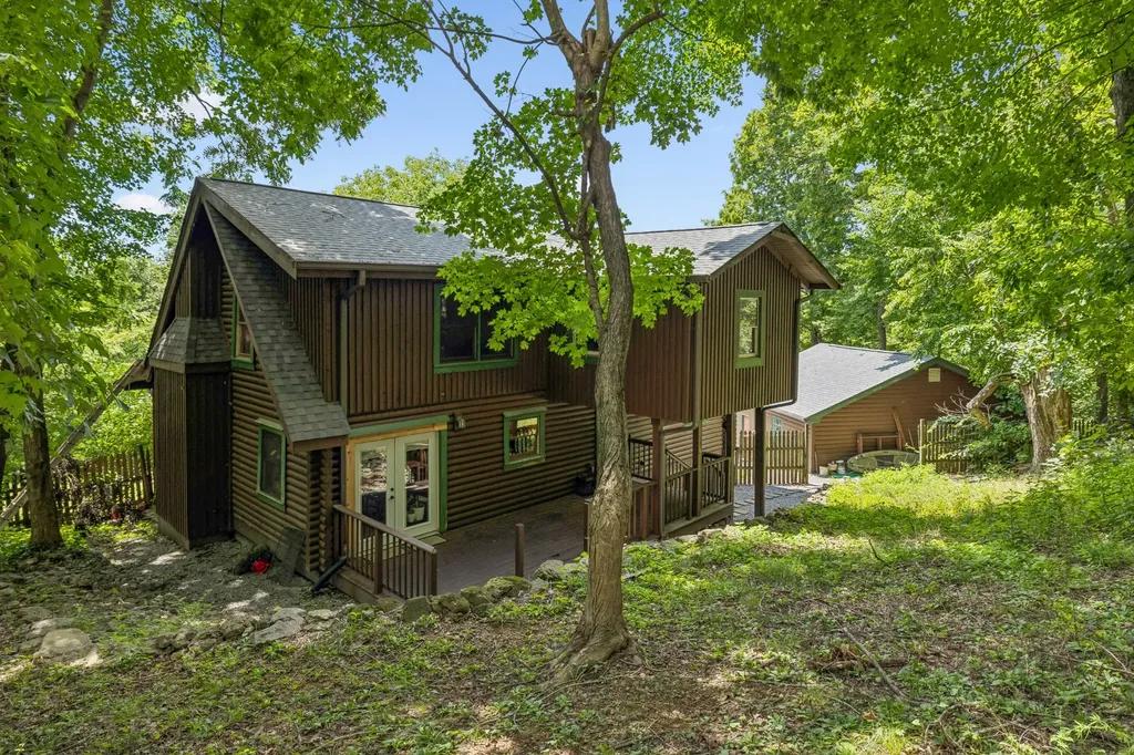 532 Cummings Lane Cottontown TN 37048