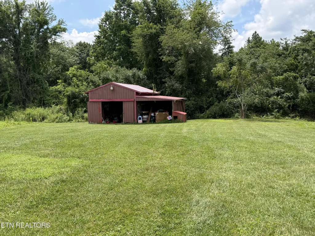 868 Fritzsche Loop Jamestown TN 38556