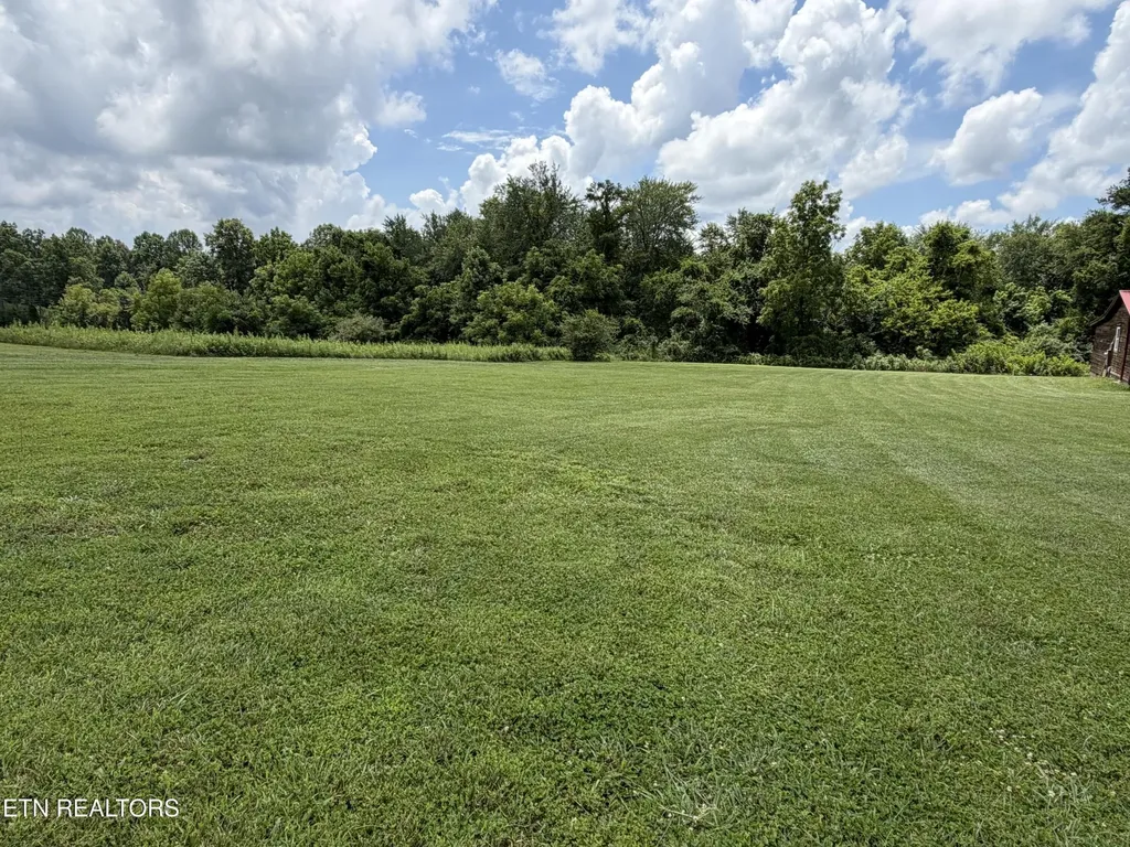 868 Fritzsche Loop Jamestown TN 38556