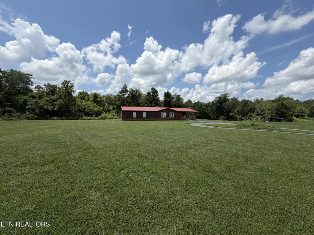 868 Fritzsche Loop Jamestown TN 38556