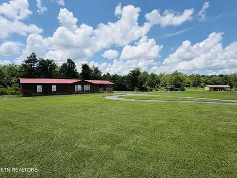 868 Fritzsche Loop Jamestown TN 38556