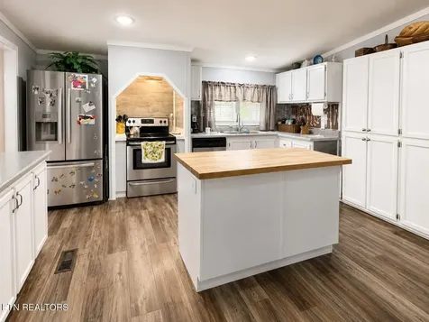 868 Fritzsche Loop Jamestown TN 38556