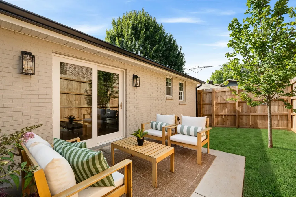 2127A Burns Street Nashville TN 37216