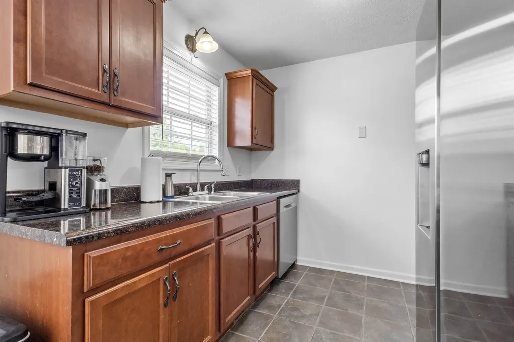 557 Oakmont Drive Clarksville TN 37042