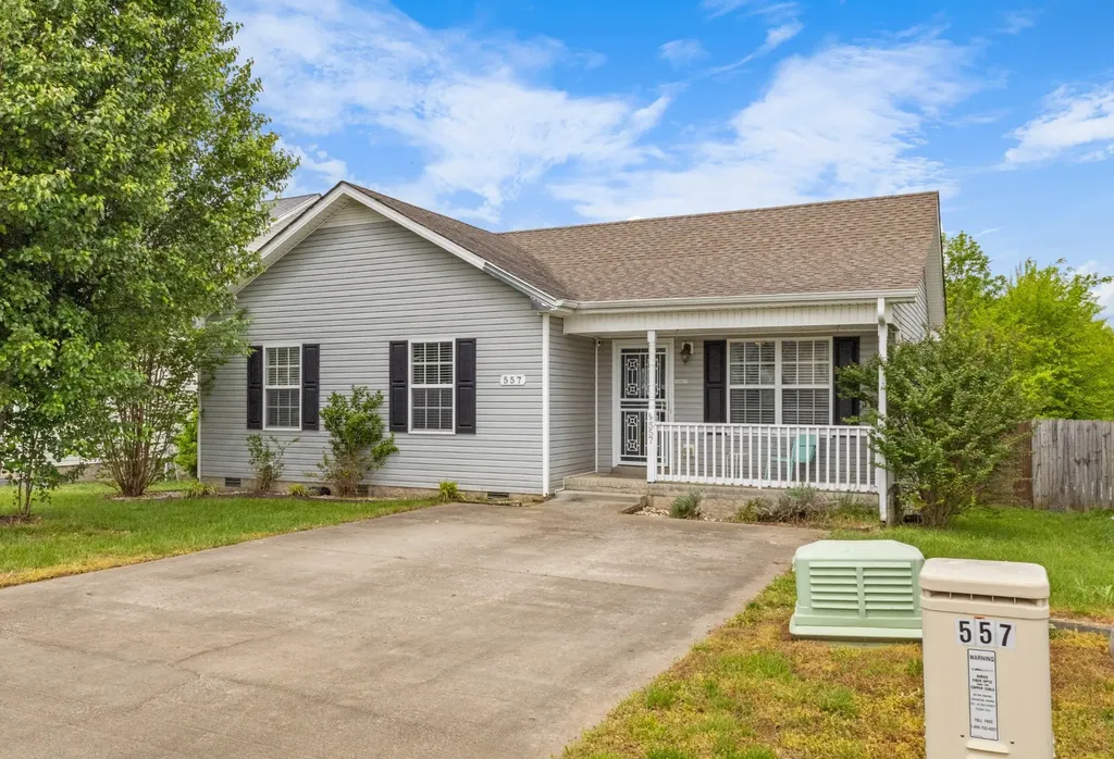 557 Oakmont Drive Clarksville TN 37042