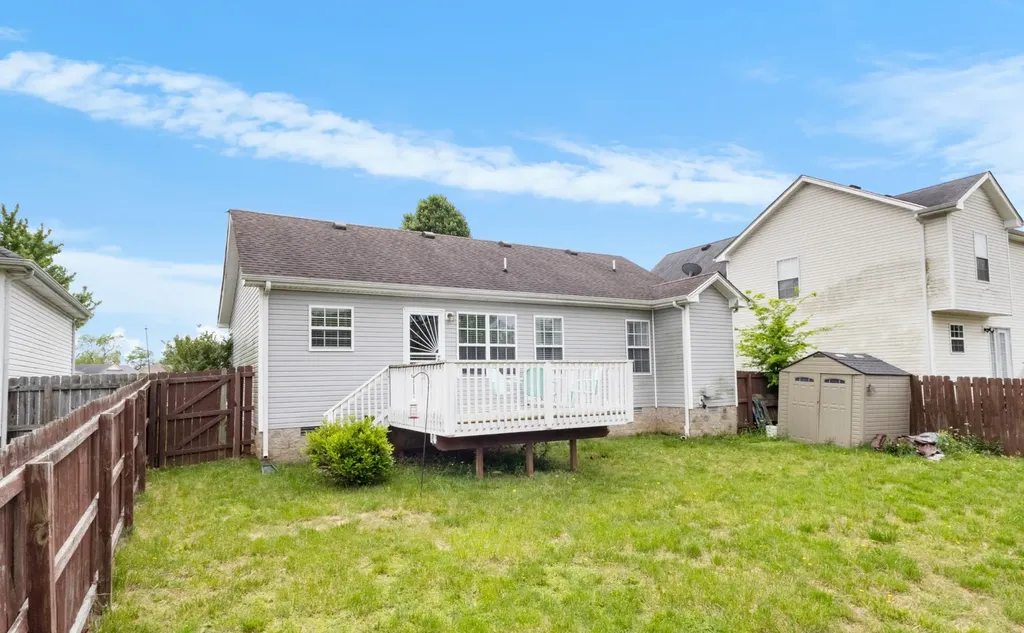 557 Oakmont Drive Clarksville TN 37042