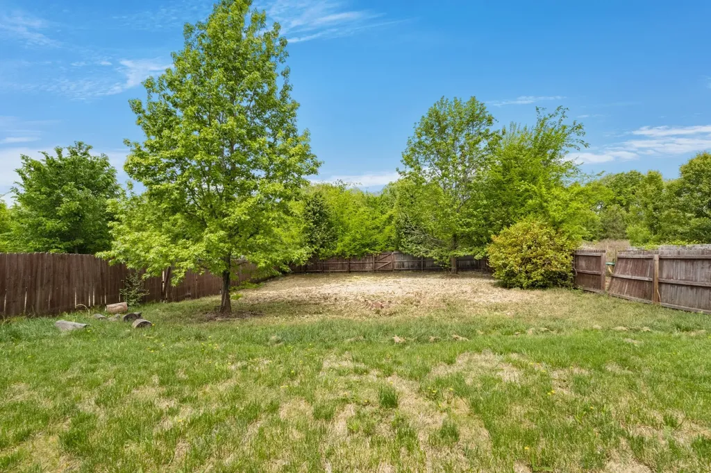 557 Oakmont Drive Clarksville TN 37042