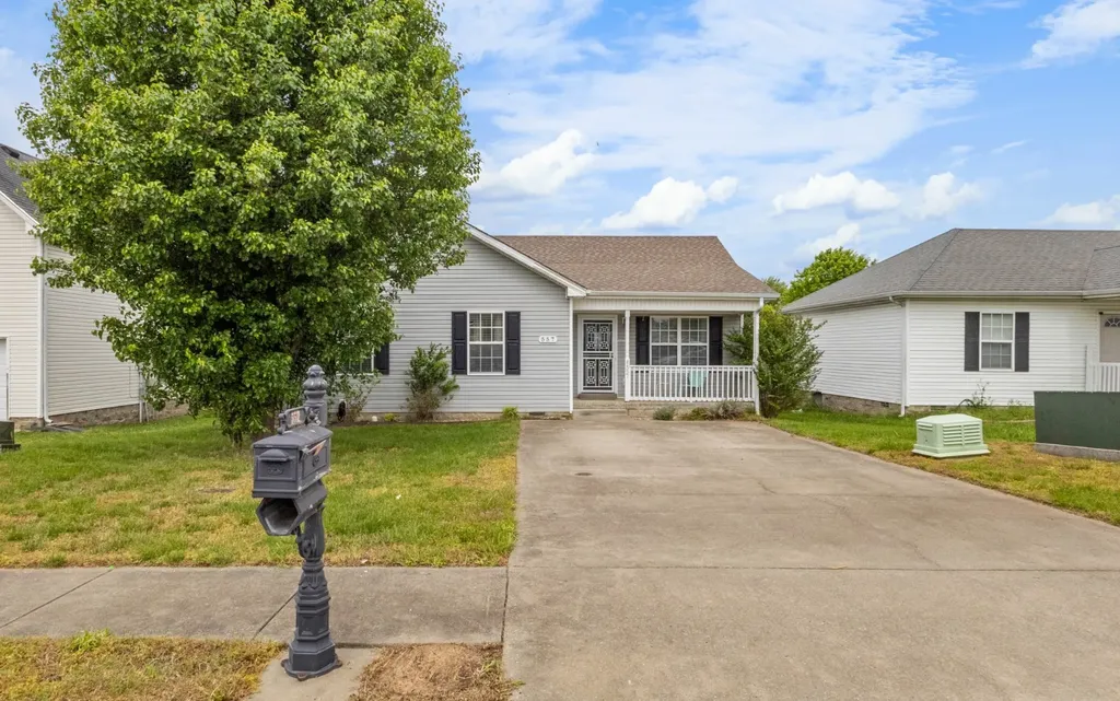 557 Oakmont Drive Clarksville TN 37042
